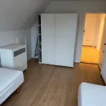 Apartment 4 Vaerelses 85m2 Med 3 Sovevaerelser Og 6 Enkelt Senge