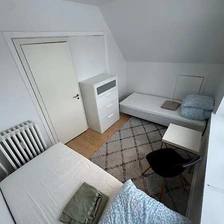 Lejlighed 4 Værelses 85m2 Med 3 Soveværelser Og 6 Enkelt Senge Odense