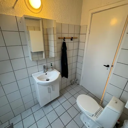 4 Vaerelses 85m2 Med 3 Sovevaerelser Og 6 Enkelt Senge Daire Odense